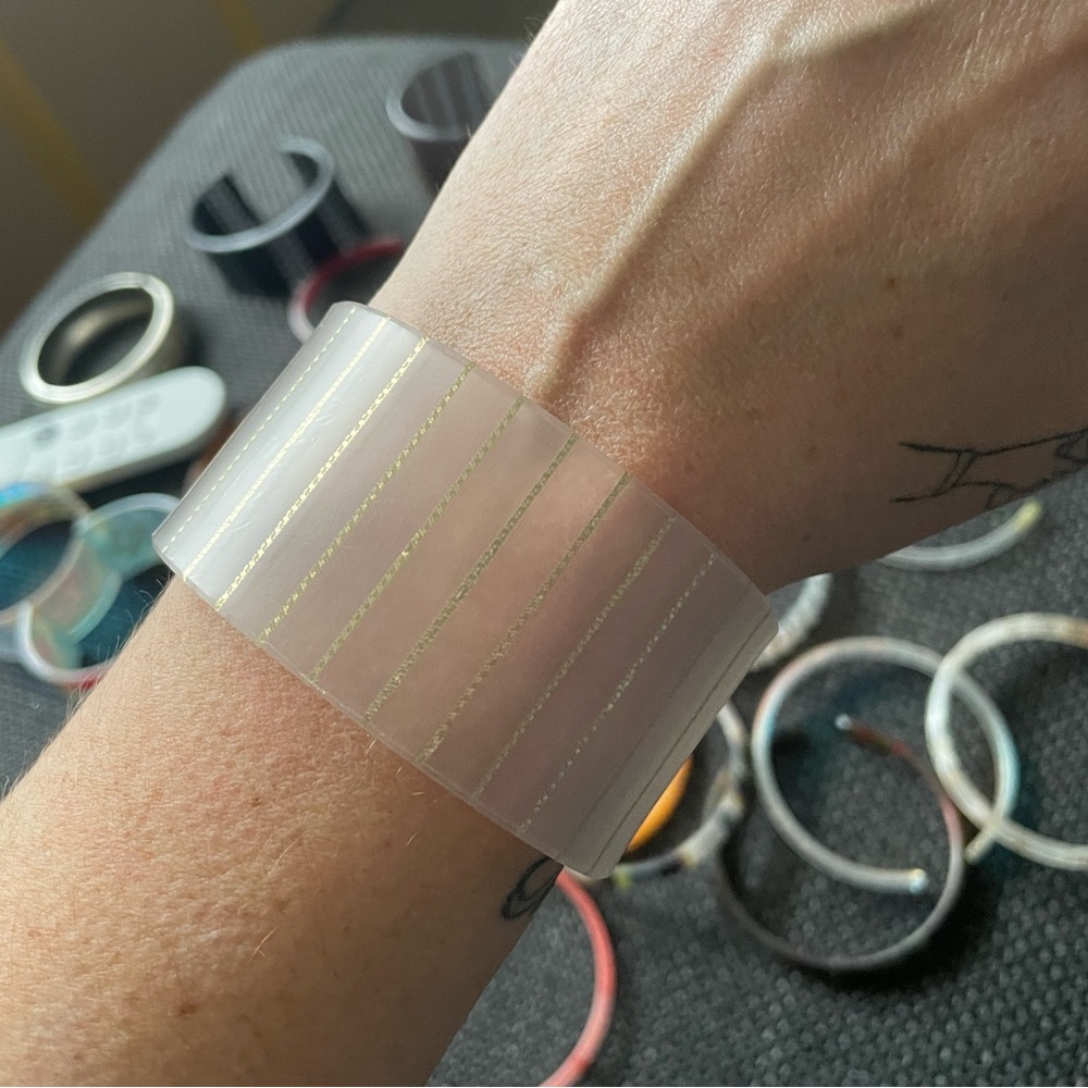 Color by Amber Cuff Golden Thread Interlayer - Picture 2 of 2